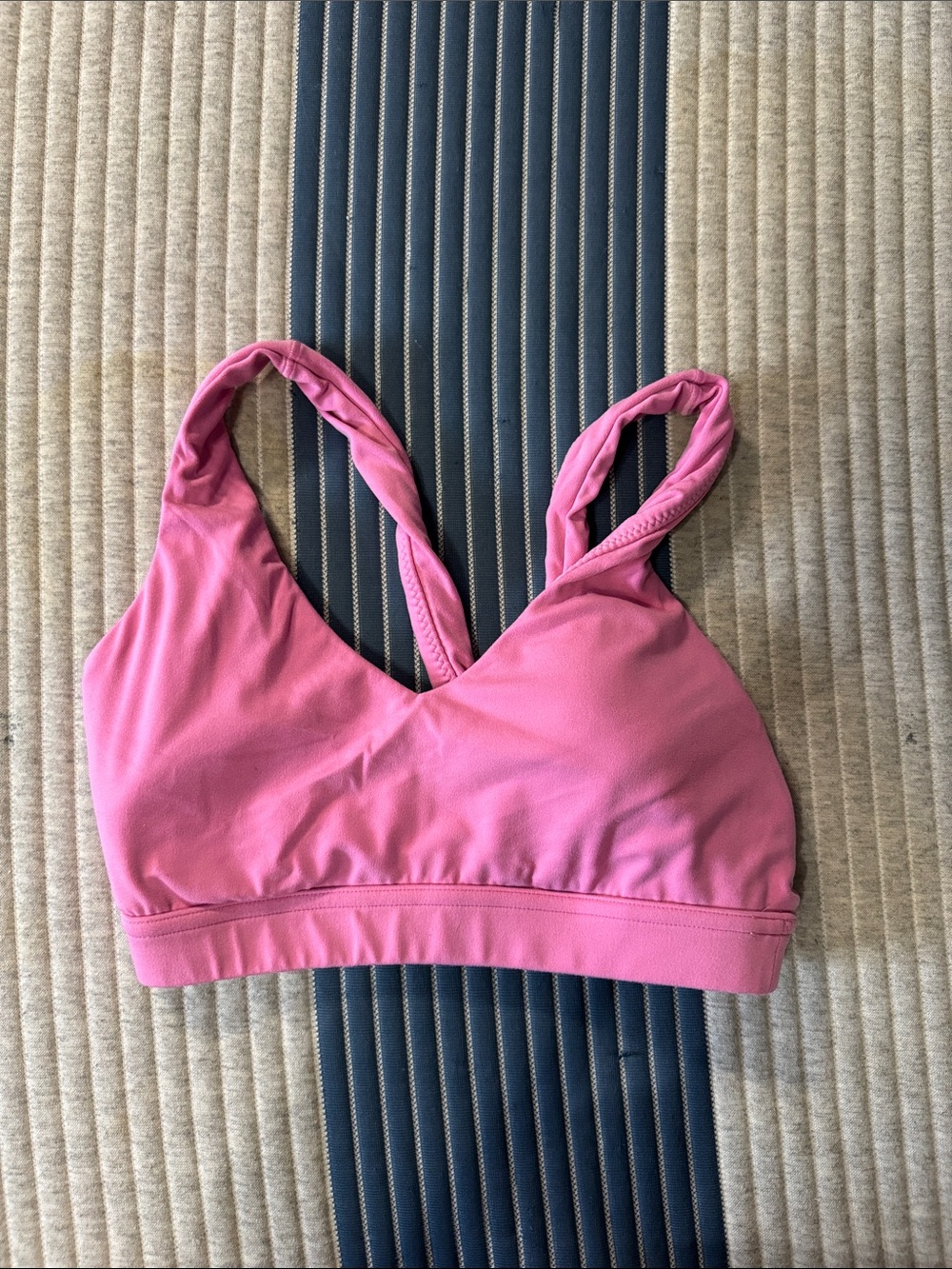 aerie pink sports bra